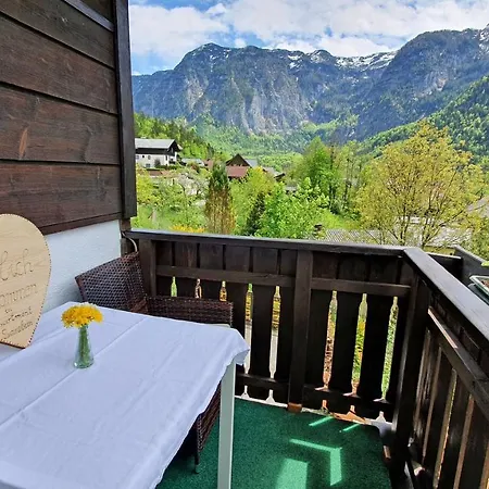 Am Hallstattersee Im Sarstein Daire